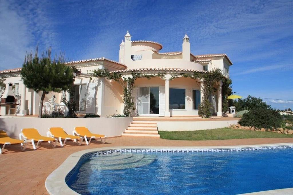 Luxurious villa with beautiful see views&spacious garden Ferragudo  Extérieur photo
